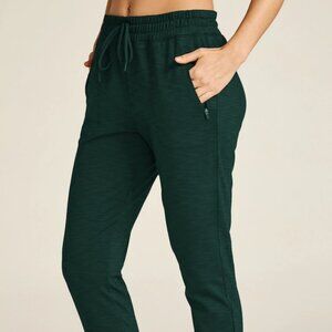 BEYOND YOGA Spacedye Commuter Midi Joggers In Midnight Green